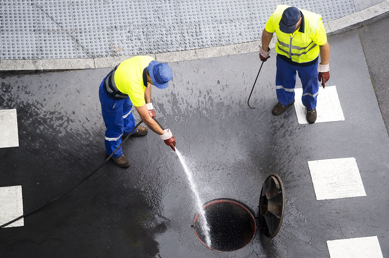 High-Pressure Hydrodynamic Cleaning: Industrial Applications & Benefits