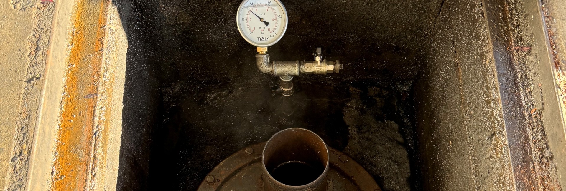  Leak testing of double-chamber tanks with nitrogen